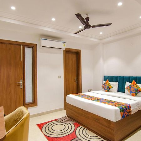 Fabhotel La Serene Bnb- Ashok Vihar New Delhi Ngoại thất bức ảnh