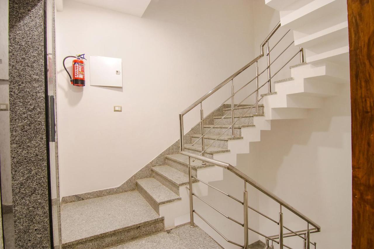 Fabhotel La Serene Bnb- Ashok Vihar New Delhi Ngoại thất bức ảnh