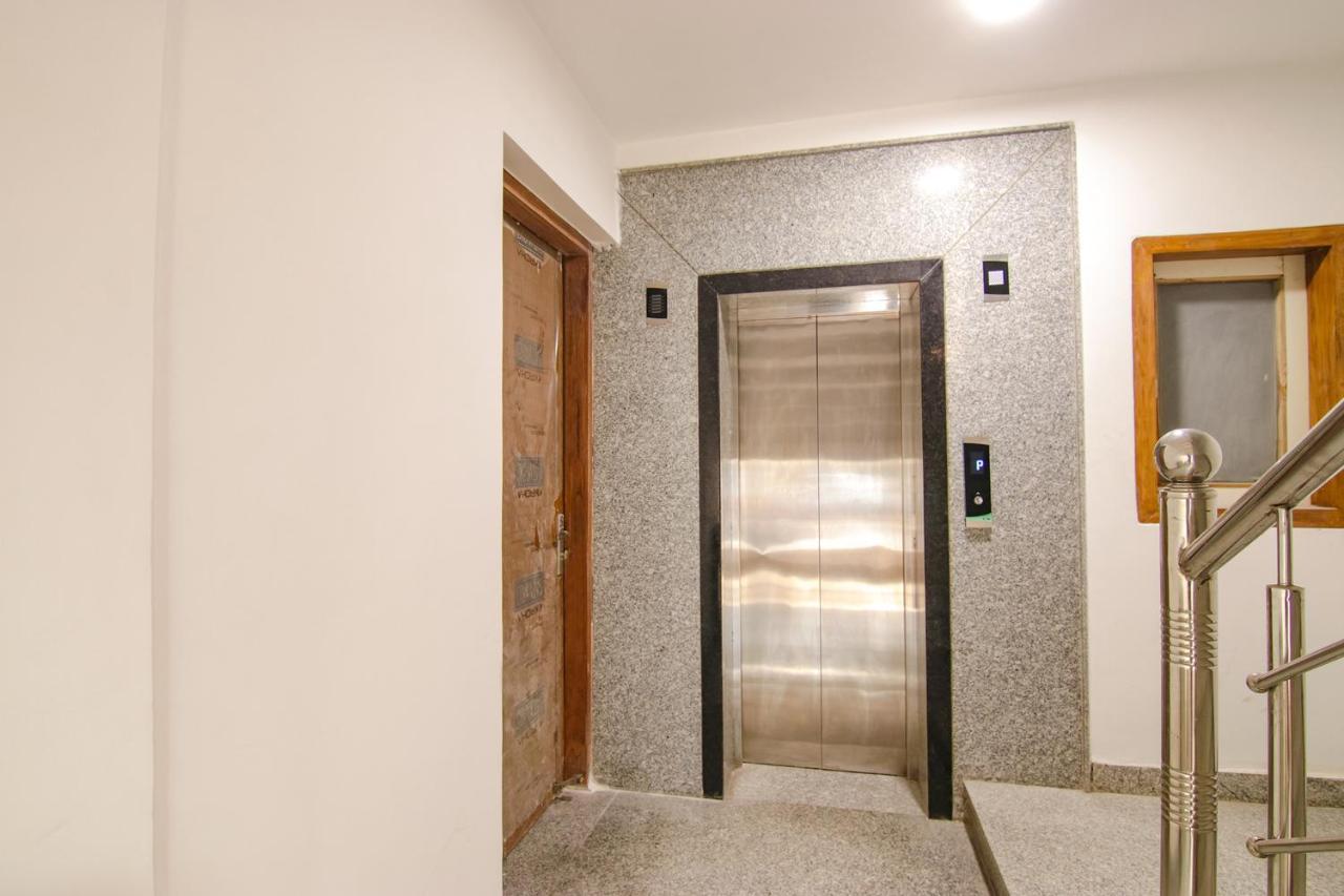 Fabhotel La Serene Bnb- Ashok Vihar New Delhi Ngoại thất bức ảnh